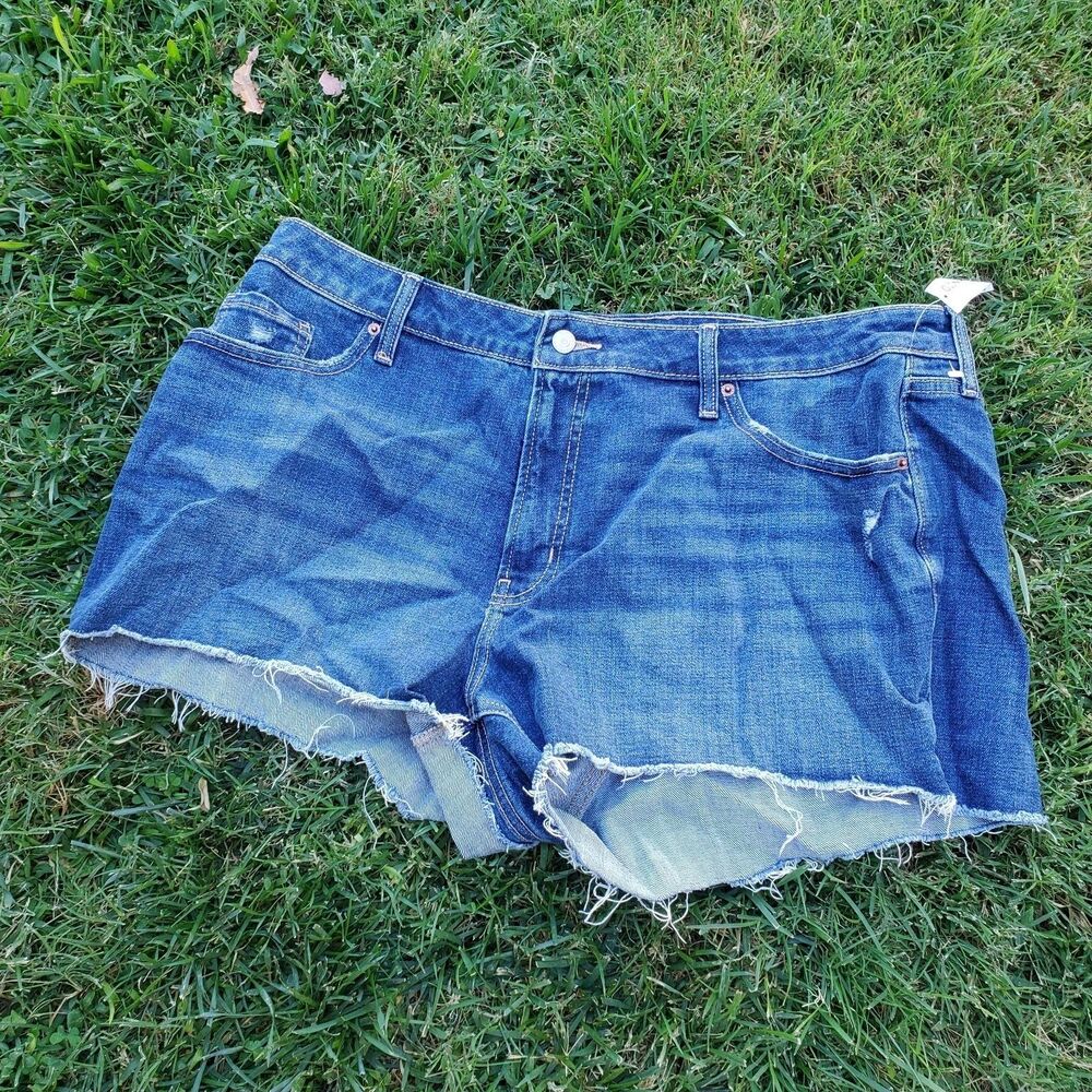 Old Navy High Rise Curvy OG Straight Denim Shorts Size 20